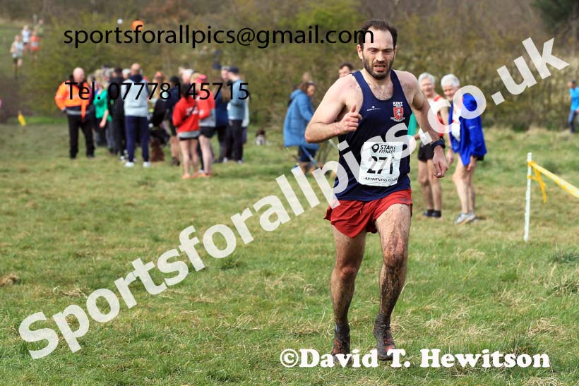 Men 35 to 60 in the 2023 BMAF Cross Country Champs., Wallsend. Photo: David T. Hewitson/Sports for All Pics